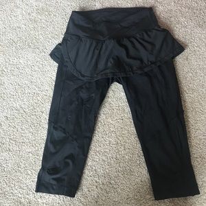 Lululemon Black copped tights with skirt